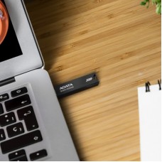 Накопичувач SSD USB 3.2 1 TB SD610 ADATA (SC610-1000G-CBK/RD) - Фото