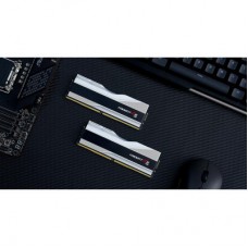 Модуль пам'яті для комп'ютера DDR5 32 GB (2x16GB) 8000 MHz Trident Z5 RGB Silver G.Skill Модуль пам'яті для комп'ютера DDR5 32 GB (2x16GB) 8000 MHz Trident Z5 RGB Silver G.Skill - Фото