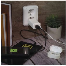 Зарядное устройство EMOS V05G65 1xUSB-A + 2xUSB-C PD65W GaN (V05G65) - Фото