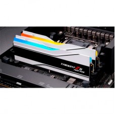 Модуль пам'яті для комп'ютера DDR5 32 GB (2x16 GB) 6000 MHz Trident Z5 Neo RGB Matte White G.Skill (F5-6000J2836G16GX2-TZ5NRW) Модуль пам'яті для комп'ютера DDR5 32 GB (2x16 GB) 6000 MHz Trident Z5 Neo RGB Matte White G.Skill (F5-6000J2836G16GX2-TZ5NRW) - Фото