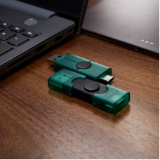 USB-флеш накопичувач Kingston 256 GB DataTraveler Duo USB 3.2 / Type-C Black/Green (DTDEG2/256GB) USB-флеш накопичувач Kingston 256 GB DataTraveler Duo USB 3.2 / Type-C Black/Green (DTDEG2/256GB) - Фото