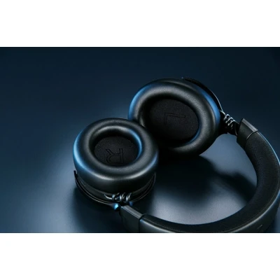 Навушники Razer Kraken V4 Pro Wireless Black (RZ04-05160100-R3M1) Навушники Razer Kraken V4 Pro Wireless Black (RZ04-05160100-R3M1)